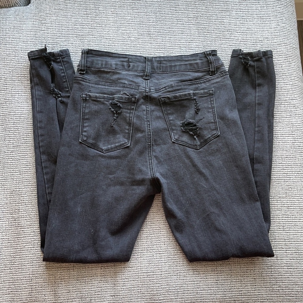 Black Ripped Jeans ➰ - Picture 6 of 6